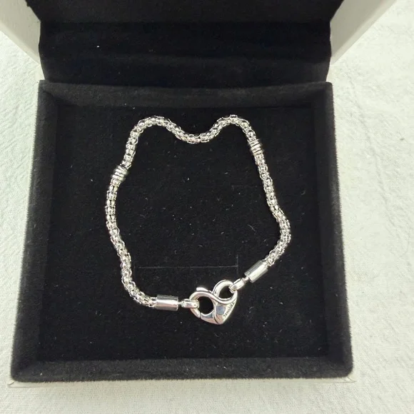 Pandora Moments Studded Chain Bracelet Size 7.5 Wrist Size 6.7 in - Picture 8 of 8